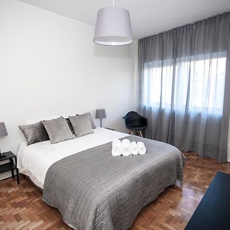 Downtown 3 Bedroom With Balcony - Quiet Street - Family Friendly - Groups Πόρτο Εξωτερικό φωτογραφία