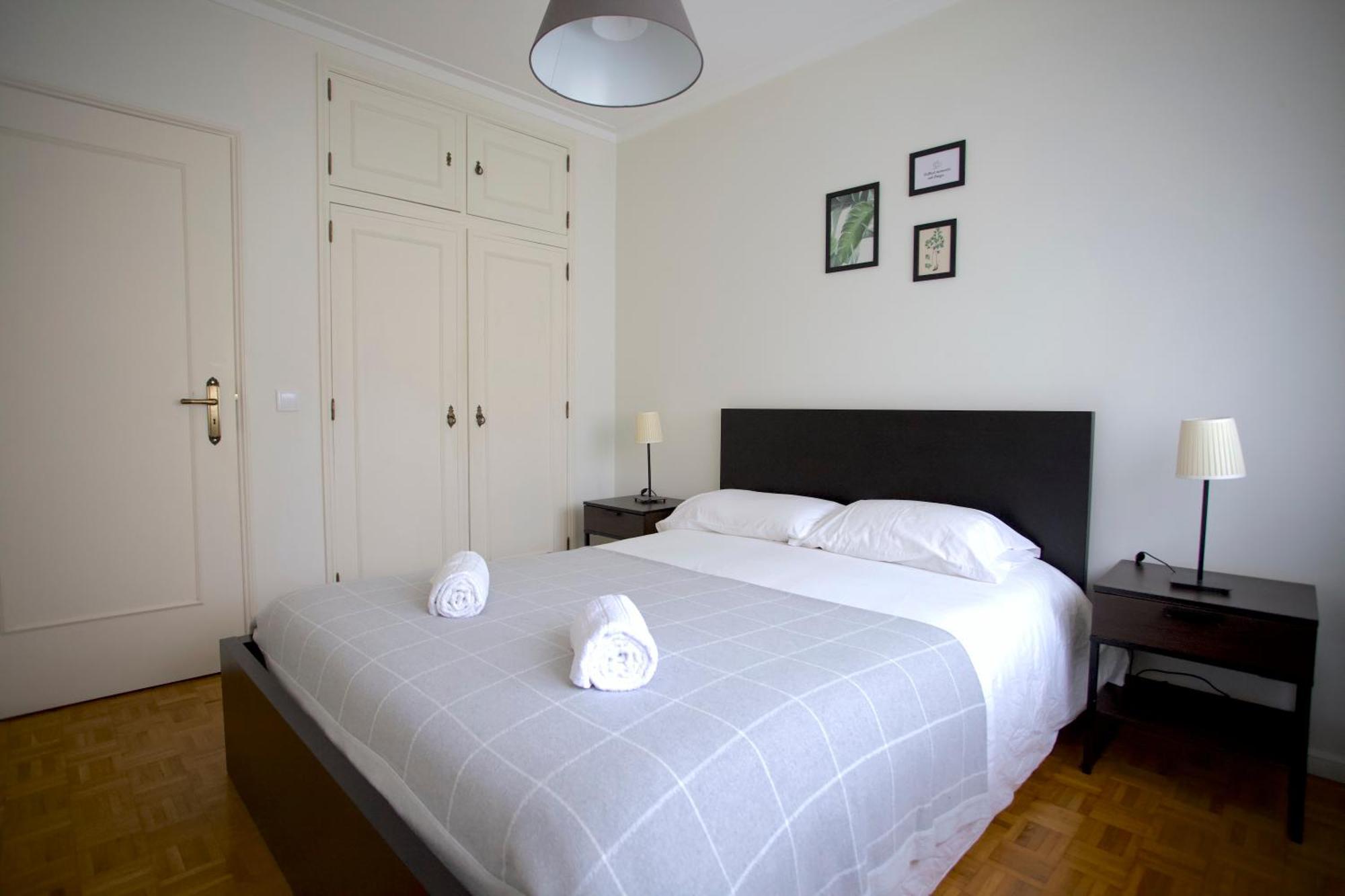 Downtown 3 Bedroom With Balcony - Quiet Street - Family Friendly - Groups Πόρτο Εξωτερικό φωτογραφία