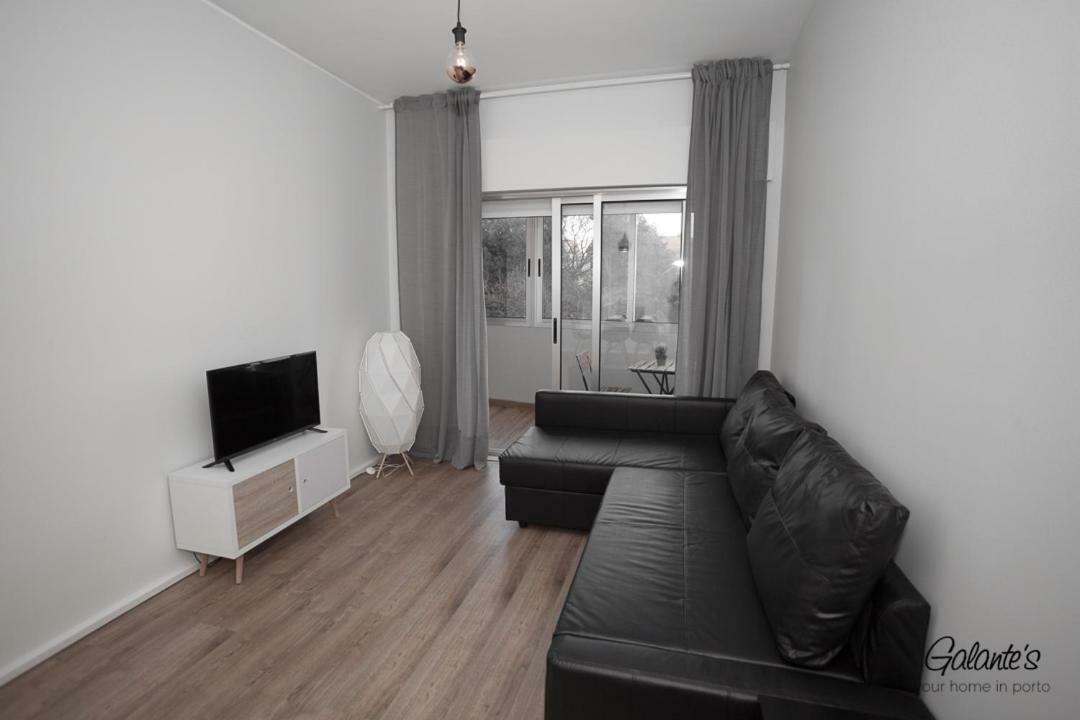 Downtown 3 Bedroom With Balcony - Quiet Street - Family Friendly - Groups Πόρτο Εξωτερικό φωτογραφία