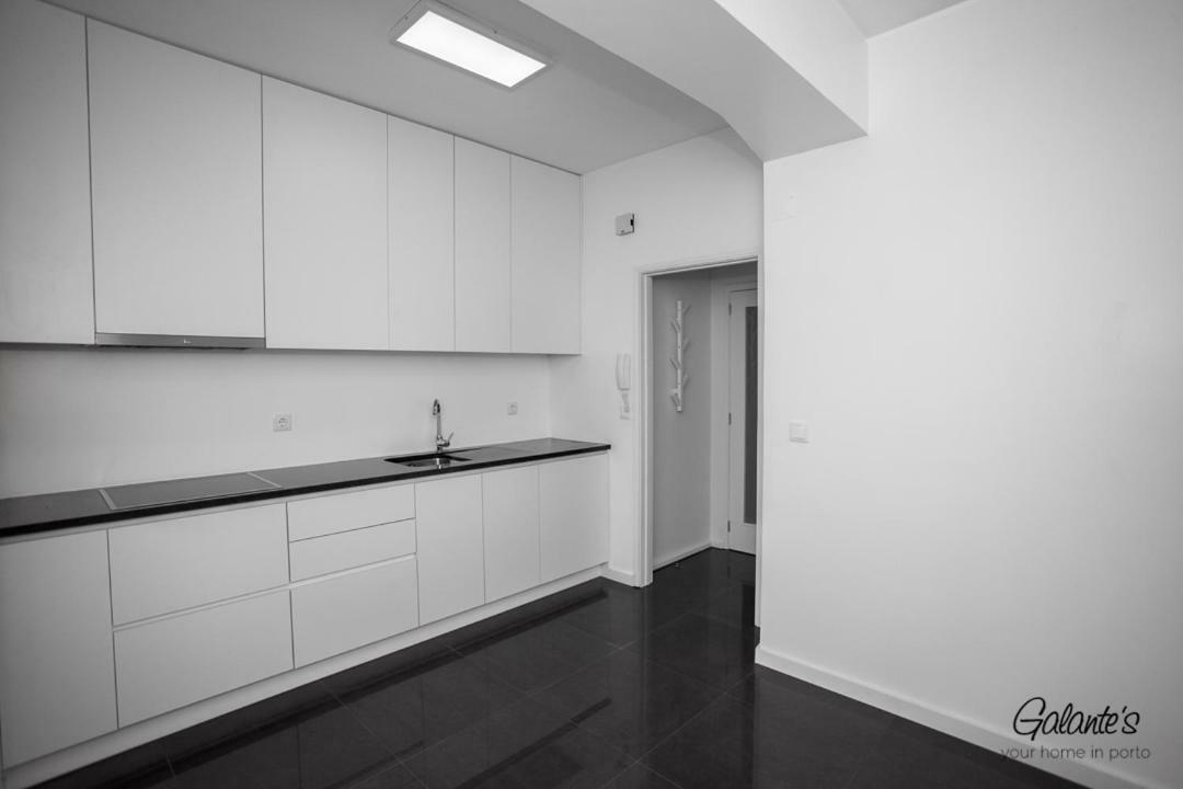 Downtown 3 Bedroom With Balcony - Quiet Street - Family Friendly - Groups Πόρτο Εξωτερικό φωτογραφία
